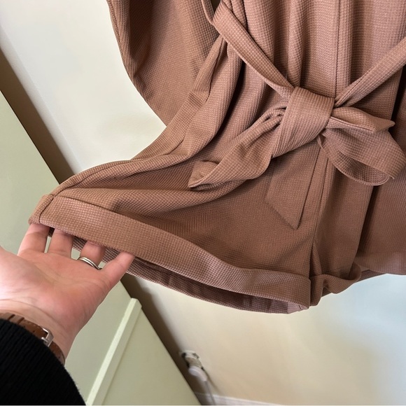 Pink Lily Doing My Own Thing Brown Collared Romper Size XL - Picture 5 of 8